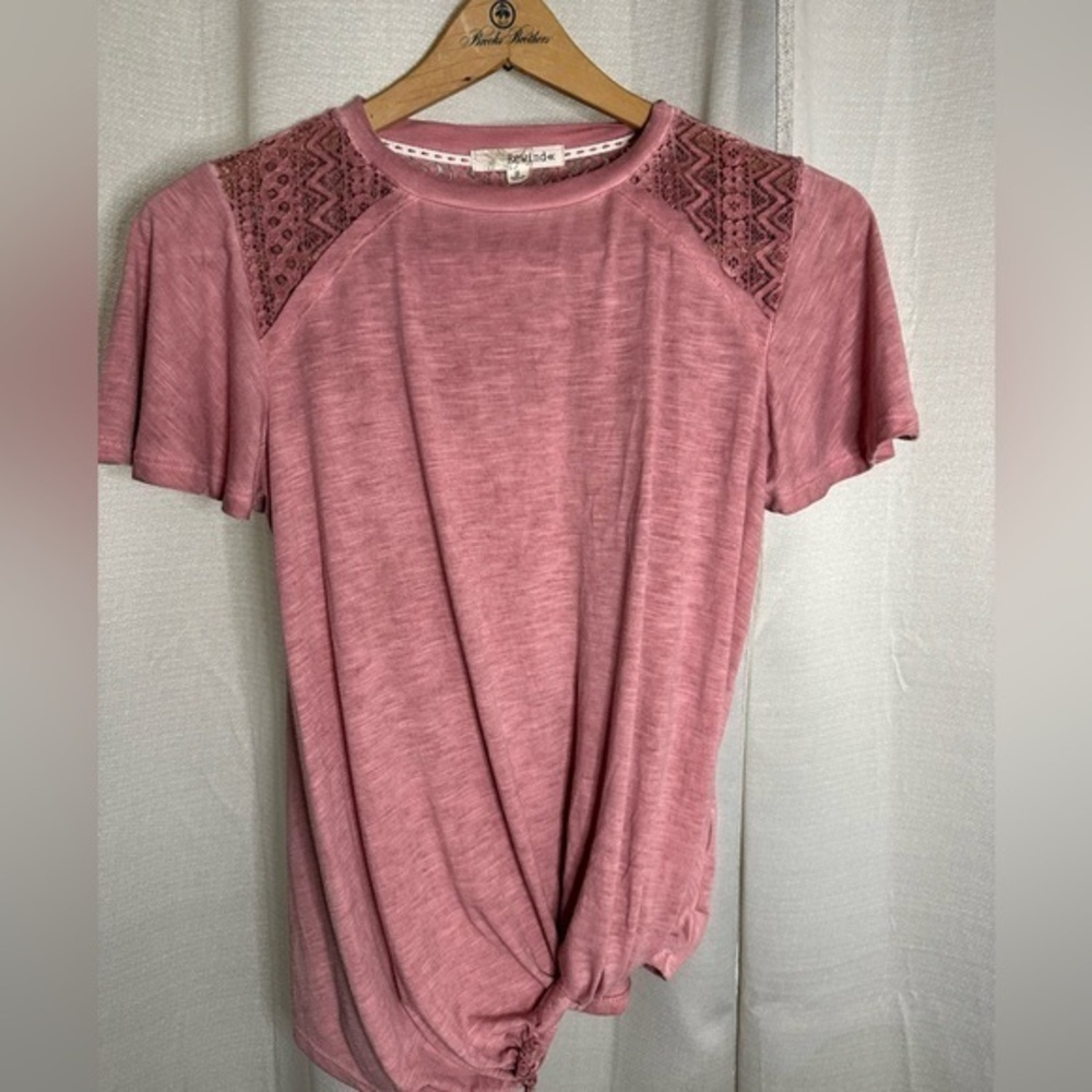 Rewind Women’s Mauve Twisted Knot‎ shirt size small